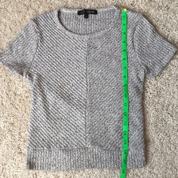 Green Envelope | Open-Back Top - Picture 3 of 9